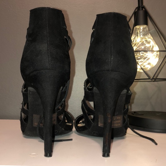 🔥Wild Diva Strappy Suede Heels🔥 - Picture 6 of 7